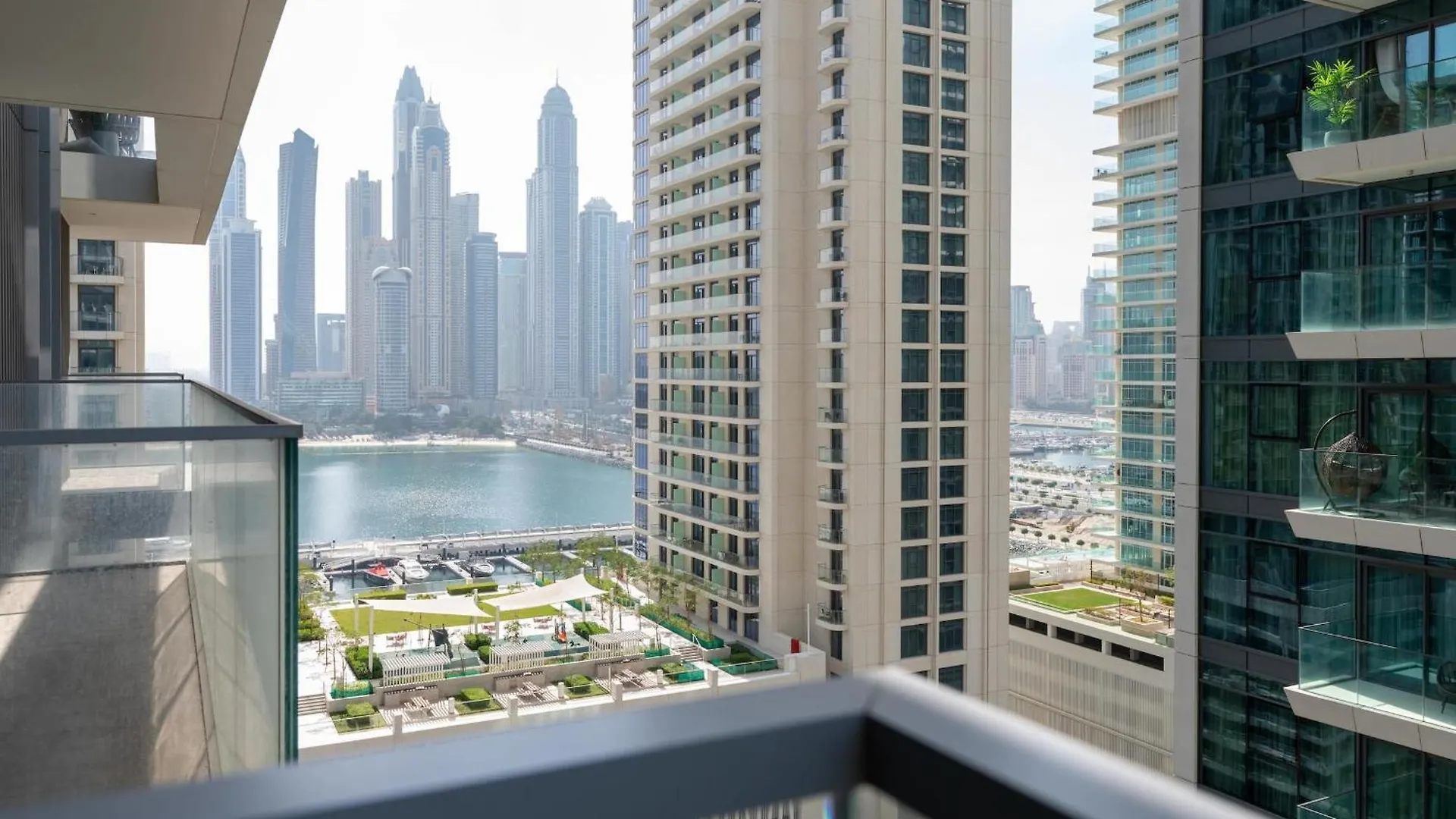 Beach Isle 2Br - Private Beach & Sea View - Cityapartmentstay Dubai Apartment