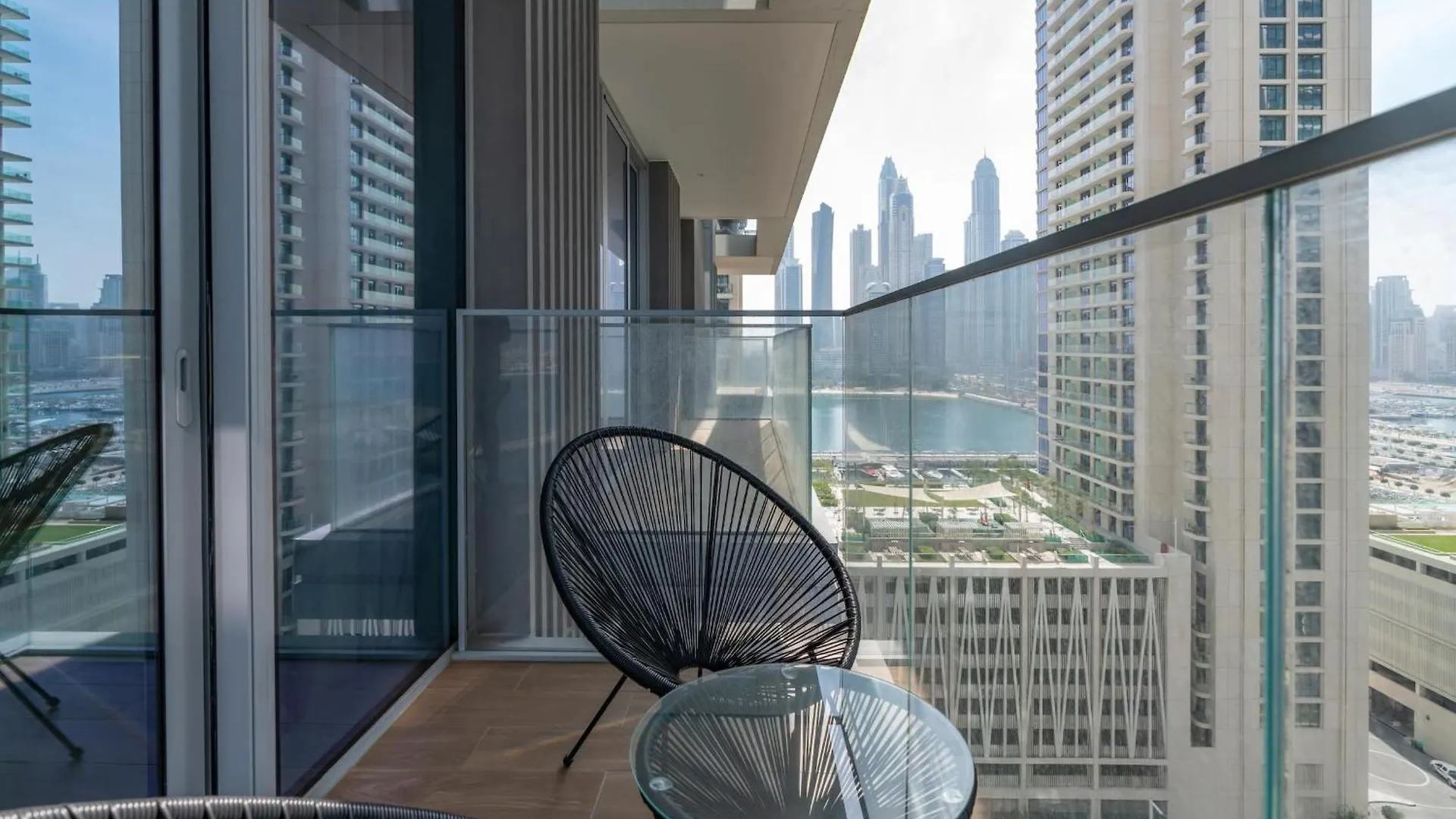 Lägenhet Beach Isle 2Br - Private Beach & Sea View - Cityapartmentstay Dubai